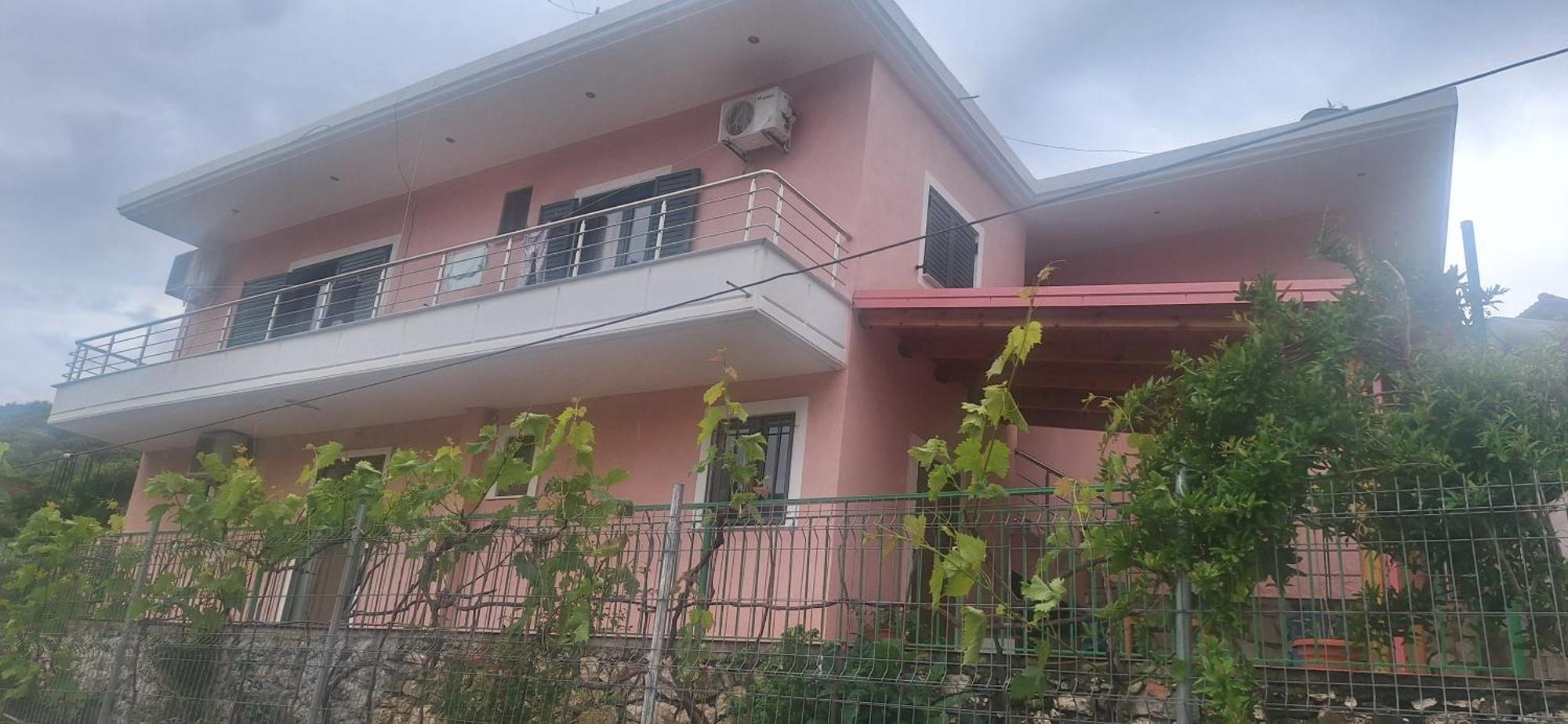 Amalias Privatunterkunft Himarë
